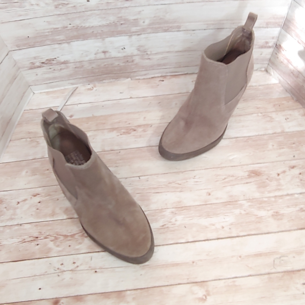 Pedro Garcia Taupe Suede Ankle Booties - Picture 6 of 16